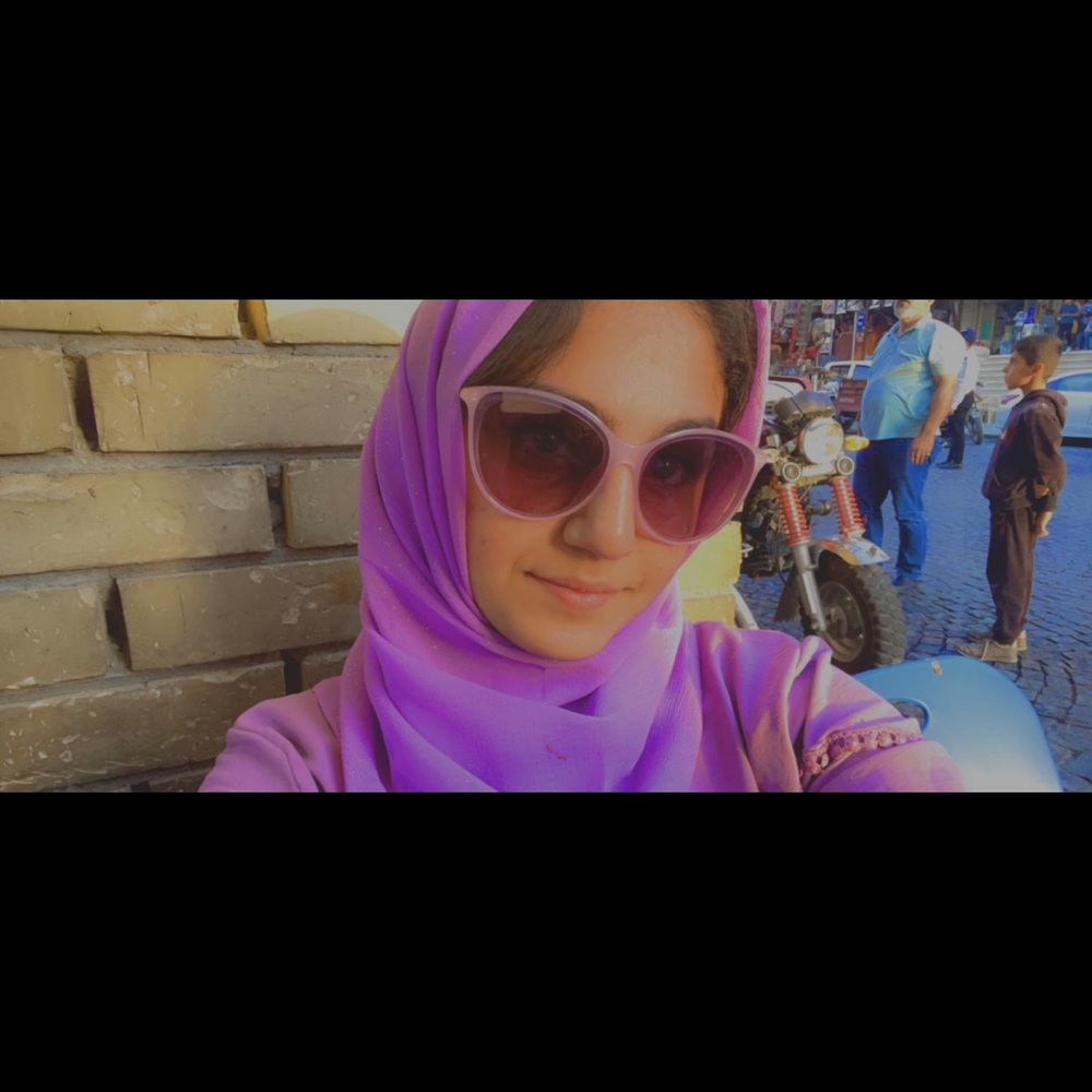 Meet your Posher, Saya